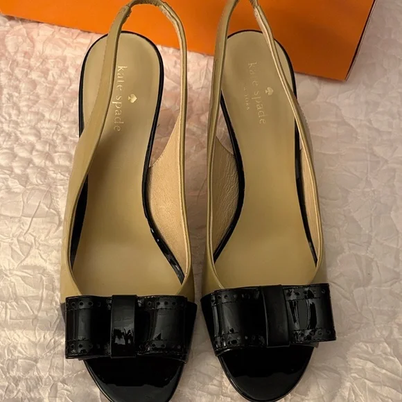 kate spade Beige and Black Peep-Toe Slingback Mules with Bow - Picture 4 of 6